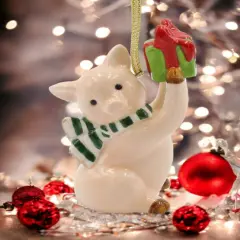 Ceramic Pig With Giftbox Christmas Ornament, Home D&eacute;cor, Gift for Her, Mom, Him, Dad, Christmas tree D&eacute;cor, Wall Decor