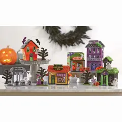 HerrschnersHalloween Village Plastic Canvas Kit Multi