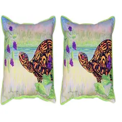 Pair of Betsy Drake Turtle and Berries Large Indoor/Outdoor Pillows