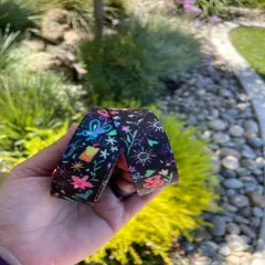 Black Familia Doodles 1&rdquo; Seatbelt Webbing