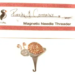 Puffin & Company Needle Threader - Happy Snail Multicolor