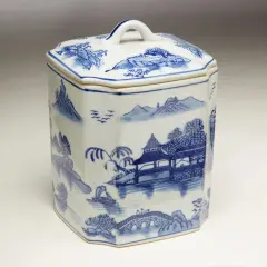 AA Importing 59792 Blue And White Square Jar With Lid