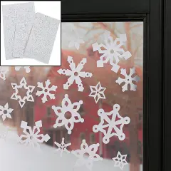 Fun Express - Snowflake Window Clings for Winter - Home Decor - Decorative Accessories - Home Accents - Winter - 69 Pieces