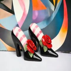 Ceramic Black Heels With Red Rose Salt and Pepper Shakers, Home D&eacute;cor, Gift for Her, Gift for Mom, Kitchen D&eacute;cor