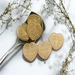 *6* 17mm Crystal Gold Dust Floral Heart Beads