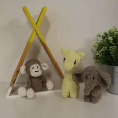 DIY Crochet Kit by Hoooked Jungle Friends PAK348