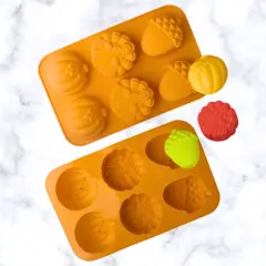 Thanksgiving Cocoa Bombs