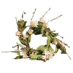 Rustic Tea-Stained Gardenia Ring with Daisies Pip Berries and Greenery for Candle Holders