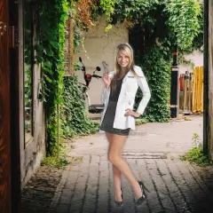 The Amazing Spider Man Gwen Stacy Costume With Lab Coat And Accessories