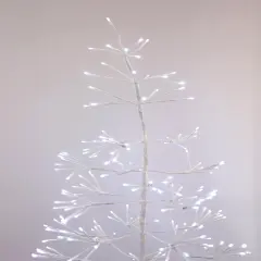 6FT Decorative LED Tree Light with 420 White LEDs &ndash; Outdoor