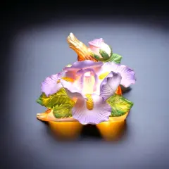 Ceramic Iris Flower Plug-In Nightlight, Home D&eacute;cor, Gift for Her, Gift for Mom, Nature Lover D&eacute;cor, Vintage Decor