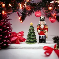 Ceramic Christmas Nutcracker and Tree Salt & Pepper, Home D&eacute;cor, Gift for Her, Gift for Mom, Kitchen D&eacute;cor, Christmas D&eacute;cor