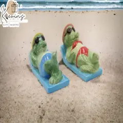 Ceramic Alligator Couple Bathing in the Sun Salt and Pepper Shakers, Home D&eacute;cor, Gift for Her, Gift for Mom, Kitchen D&eacute;cor