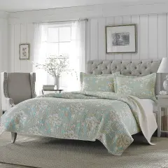 Lightweight 3-Piece Reversible Cotton Quilt and Sham Set in Sea Foam Blue Beige Floral Print