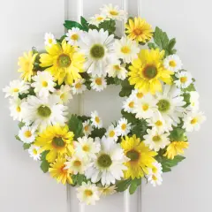 Collections Etc Mixed Yellow and White Daisy Wreath