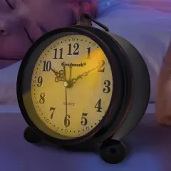 Vintage Analog Alarm Clock, 5.25 inch Small Silent Desk Clock with Night Light, Battery Operated for Table, Bedroom, Bedside, Living Room, Room Decor (Classic)