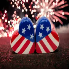 Ceramic American Flag Heart Salt and Pepper Shakers, Home D&eacute;cor, Patriot Gift, Gift for Mom, Dad, Independence Day D&eacute;cor, July 4th