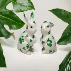 Ceramic Irish Easter Bunny Rabbit with Shamrock Pattern Salt and Pepper Shakers, Gift for Her or Mom, Kitchen D&eacute;cor, Saint Patrick&rsquo;s Day