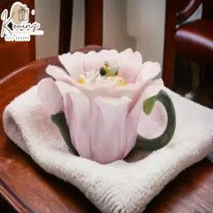 Ceramic Mini Size Ceramic Daisy Flower Teapot with Bumblebee Figurine, Gift for Her, Gift for Mom, Tea Party D&eacute;cor, Caf&eacute; D&eacute;cor