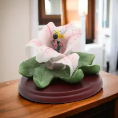 Ceramic Cala Lily Flower with Bumblebee Figurine on Wood Base, Home D&eacute;cor, Gift for Her, Gift for Mom, Nature Lover Gift