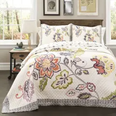 King Size Boho Quilt Set with Floral Pattern in Navy and Pastel