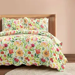 Multi-Color Watercolor Floral Quilt Set 3-Piece for Beds with Shams
