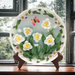 Butterfly with Narcissus Flowers Decor Plate and Stand, Home D&eacute;cor, Gift for Her, Gift for Mom, Kitchen D&eacute;cor, Vintage Decor
