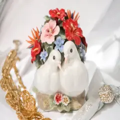 Ceramic Doves with Flowers Music Box, Home D&eacute;cor, Gift for Her, Gift for Mom, Kitchen D&eacute;cor, Birdwatcher Gift, Wedding Gift, Wedding Decor