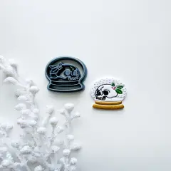 SKULL SNOWGLOBE | DARK CHRISTMAS | CLAY CUTTER