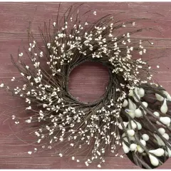 Pip Twig Berries Wreath Ivory
