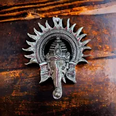 Metal Ganesha Face Wall Hanging Traditional Indian Gift Item for Home Office Floor Wall Stickers Decoration Diwali Decor Wall Hanging Showpiece Housewarming Gift