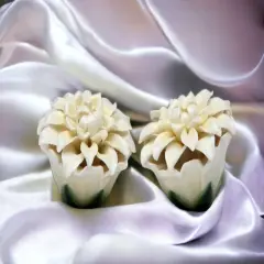 Ceramic White Daisy Flower Salt & Pepper Shakers, Home D&eacute;cor, Gift for Her, Gift for Mom, Kitchen D&eacute;cor, Wedding Decor