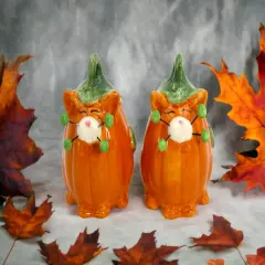 Ceramic Pumpkin Cats with Beaded Whiskers Salt and Pepper, Gift for Her, Gift for Mom, Kitchen D&eacute;cor, Fall D&eacute;cor, Halloween D&eacute;cor