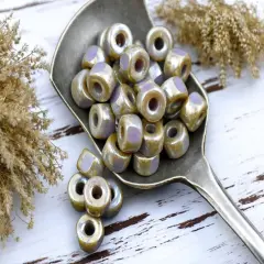 20g 3 Cut Violet Rembrandt 2/0 Matubo Beads