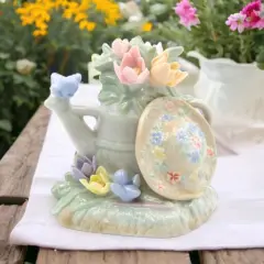 Ceramic Water Bucket with Flowers Figurine, Home D&eacute;cor, Gift for Her, Mom, Farmhouse Kitchen D&eacute;cor, Vintage Decor