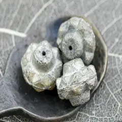 *4* 13x15mm Etched Antique Silver Faceted Crown Beads