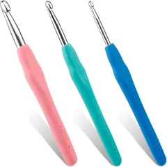 3 Sizes Crochet Hooks,Ergonomic Arthritis Handle,5.5 inch Long Beginner's Knitting Needle and Color Soft Handle Smooth Knitting Needle DIY Knitting Kit