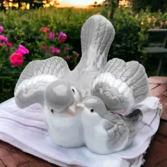 Ceramic Gray Bird Mom With Baby Bird Figurine, Home D&eacute;cor, Gift for Her, Gift for Mom, Kitchen D&eacute;cor, Birdwatcher Gift, Vintage Decor