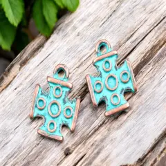 *20* 16x12mm Copper Patina Medieval Cross Charms