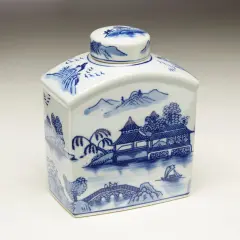 AA Importing 59788 Blue And White Square Jar With Lid