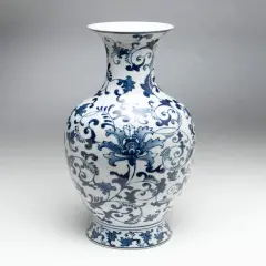 AA Importing 59701 Blue And White Vase