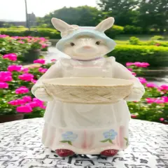 Ceramic Bunny Rabbit Carrying Basket Candy Dish, Home D&eacute;cor, Gift for Her, Gift for Mom, Kitchen D&eacute;cor, Spring D&eacute;cor, Easter D&eacute;cor