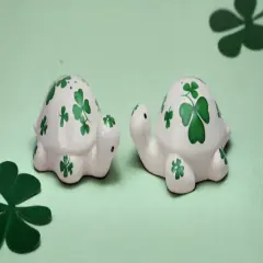 Ceramic Turtles with Shamrock Design Salt and Pepper Shakers, Home D&eacute;cor, Gift for Her, Mom, Kitchen D&eacute;cor, Irish Saint Patrick&rsquo;s Day D&eacute;cor
