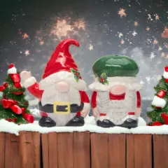 Ceramic Gnome Santa And Mrs. Claus Salt And Pepper Shakers, Gift for Her, Gift for Mom, Kitchen D&eacute;cor, Christmas D&eacute;cor, Fairy Garden Decor