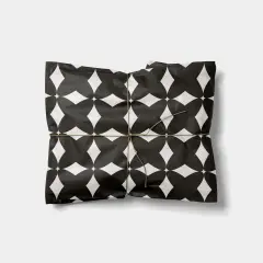 Neo Shape Gift Wrap VI, Quatrefoil