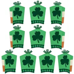Big Dot of Happiness St. Patrick's Day - Table Decorations - Saint Paddy's Day Party Fold and Flare Centerpieces - 10 Count