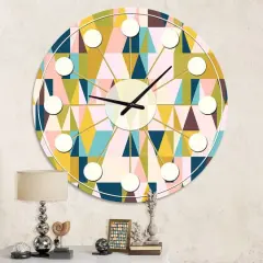 Designart 'Triangular Retro Design I Mid-Century Modern Wall Clock