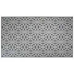 DII&reg; Gray Infinity Circle Outdoor Rug, 4ft. x 6ft.
