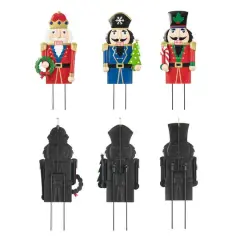 Glitzhome&reg; Metal Nutcracker Yard Stake/D&eacute;cor Accent Set