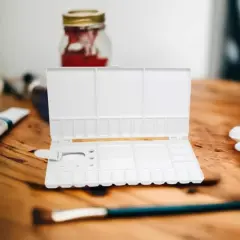 Royal & Langnickel&reg; Large White Folding Palette